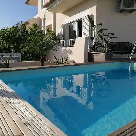 Vivenda Geminada Com Piscina A 10 Minutos A Pe Da Praia Portimão Exterior photo