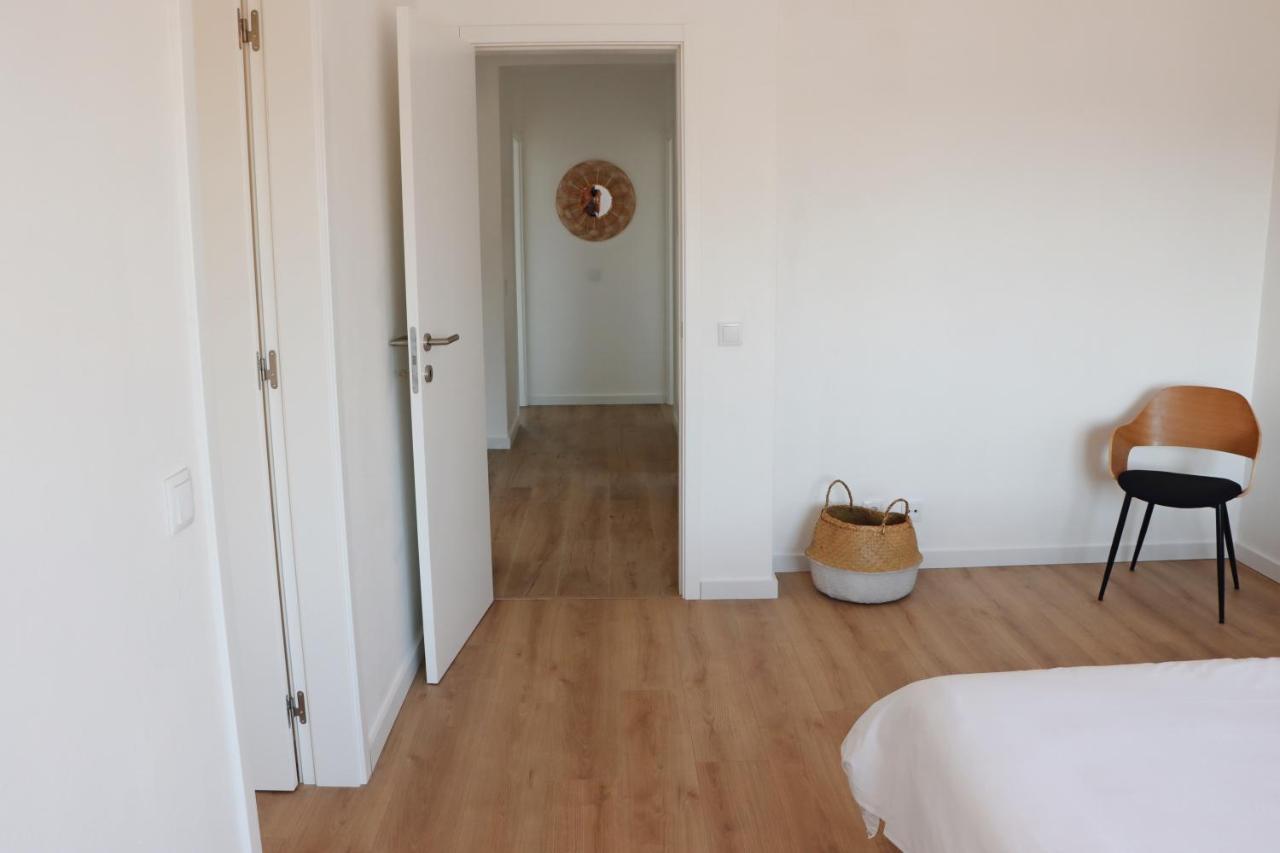 Vivenda Geminada Com Piscina A 10 Minutos A Pe Da Villa *