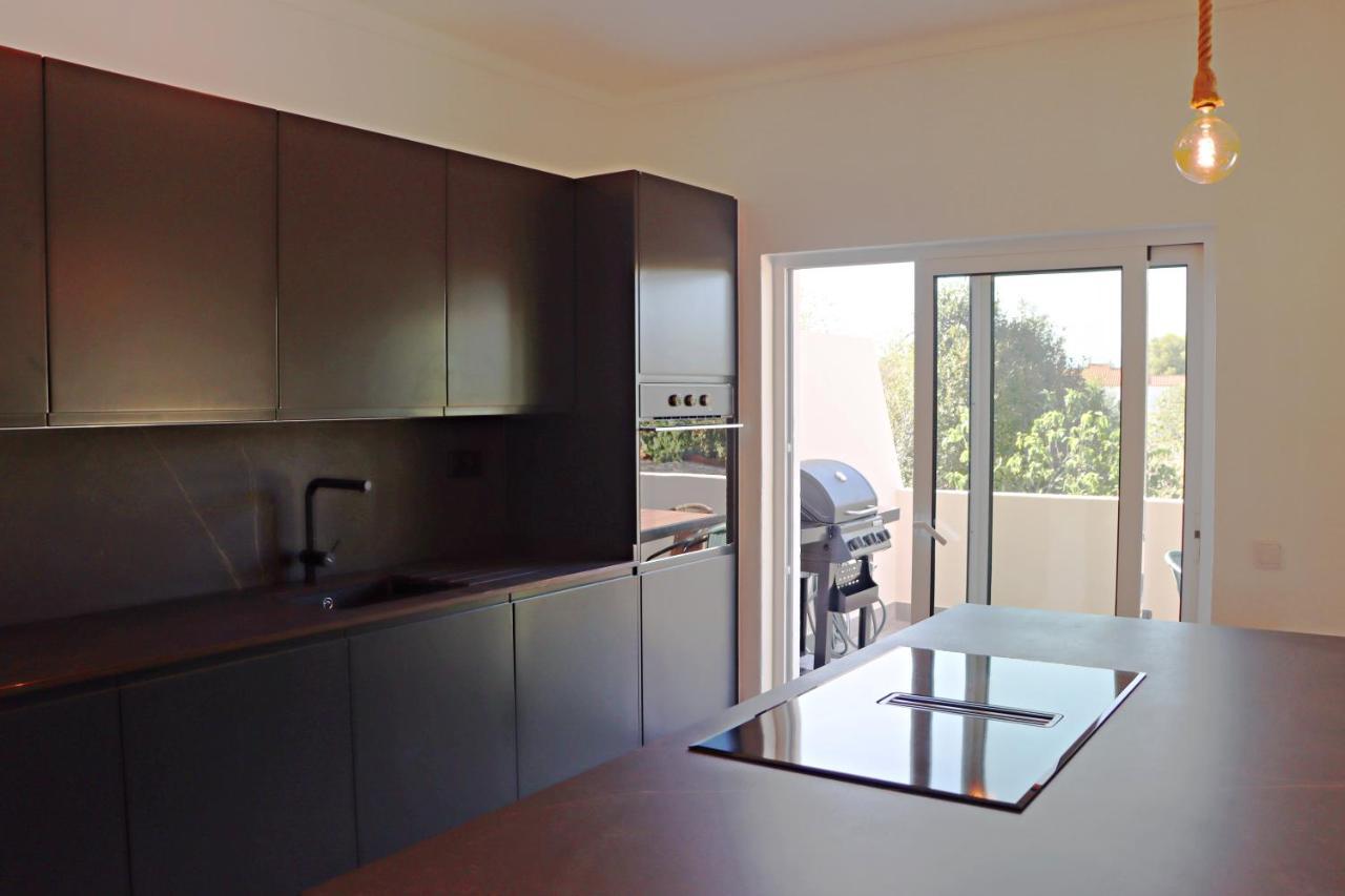 Vivenda Geminada Com Piscina A 10 Minutos A Pe Da Villa