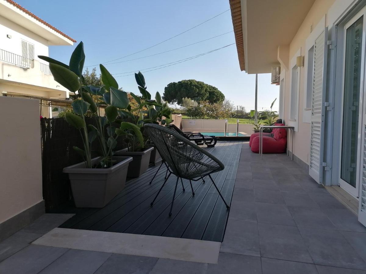 Vivenda Geminada Com Piscina A 10 Minutos A Pe Da Villa *